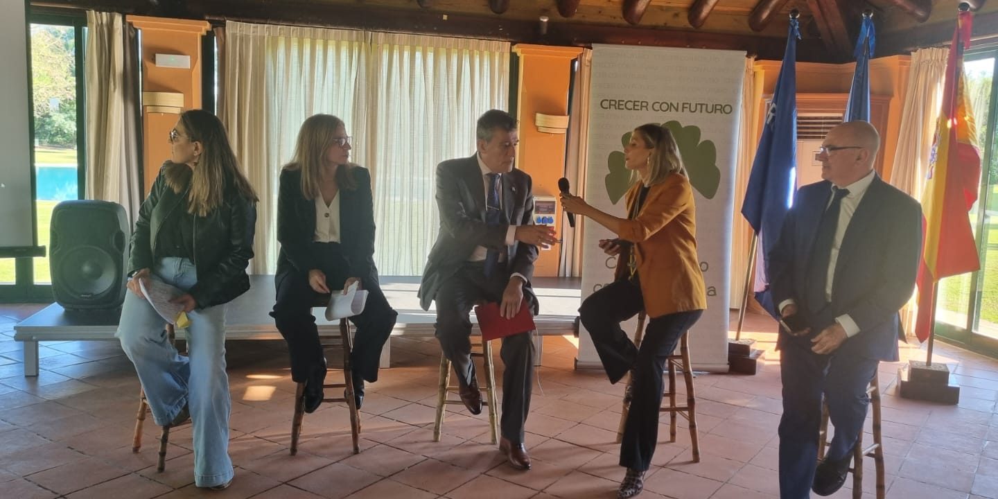 Mesa Redonda “Stop Bullying”: Rotary Club Sevilla Internacional abre espacio a la prevención del acoso escolar