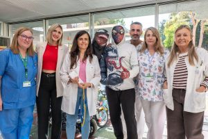 Acto de entrega de la 3° máquina detectora de venas en el hospital de Jaén.