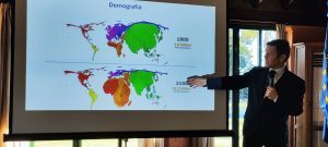Geopolítica, solidaridad y ayuda humanitaria en el RC Sevilla Internacional