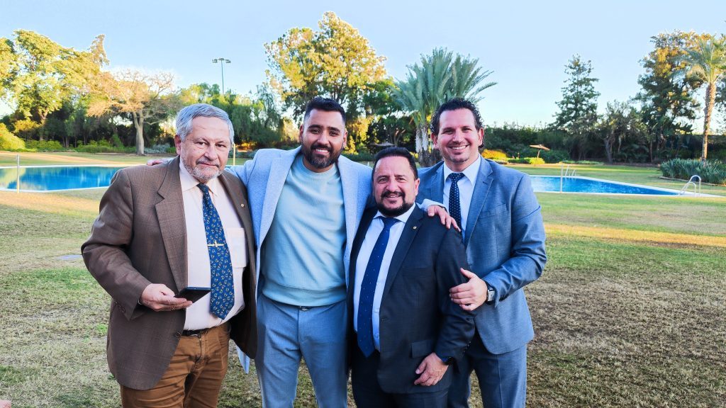 Reunión del Rotary Club Sevilla International con las ponencias de Carlos Mats sobre el metaverso y Padre Manuel Ángel sobre AFAR