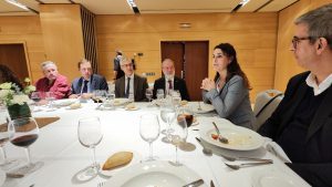 Ponencia de Roger Domingo sobre el mercado editorial en el club Rotary Sevilla International