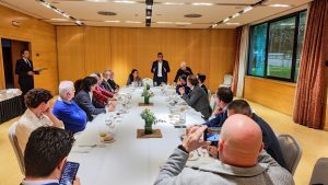 Ponencia de Roger Domingo sobre el mercado editorial en el club Rotary Sevilla International