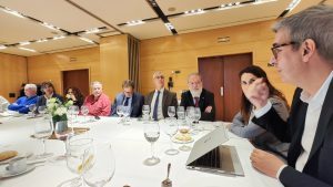 Ponencia de Roger Domingo sobre el mercado editorial en el club Rotary Sevilla International