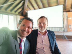 Conferencia de Carlos Rus presidente de ASPE sobre la situación de la sanidad en España en el club Rotary Sevilla International