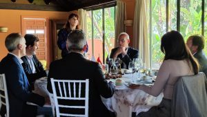 Conferencia de Carlos Rus presidente de ASPE sobre la situación de la sanidad en España en el club Rotary Sevilla International