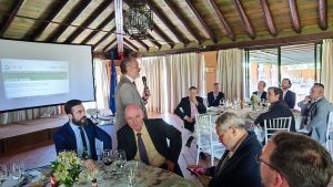 Conferencia de Carlos Rus presidente de ASPE sobre la situación de la sanidad en España en el club Rotary Sevilla International