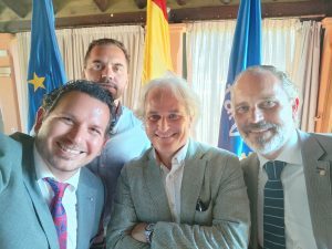 Conferencia de Carlos Rus presidente de ASPE sobre la situación de la sanidad en España en el club Rotary Sevilla International