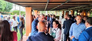 El club Rotary Sevilla International recauda más de 6000€ para mejorar la vida de los niños con cáncer para comprar detectores de venas