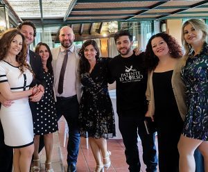 El club Rotary Sevilla International recauda más de 6000€ para mejorar la vida de los niños con cáncer para comprar detectores de venas