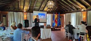 El Rotary Club Sevilla International pasa a ser el club más numeroso de Sevilla y recibe al gobernador del distrito José Ibáñez