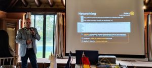 El arqueólogo Alejandro Jiménez expone los nuevos descubrimientos de Itálica en el Rotary Club Sevilla International con la visita de rotarios del club de Leverkusen
