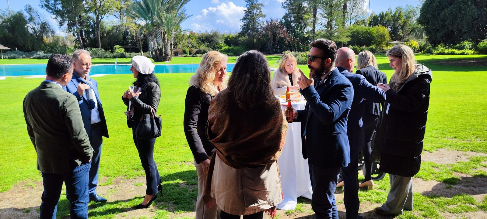 Ponencias en el Rotary Sevilla International de Rocío de los Reyes Machuca presidenta de CEDDD Andalucía y Sebastián Morales sobre ciberseguridad