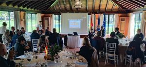 Ponencias en el Rotary Sevilla International de Rocío de los Reyes Machuca presidenta de CEDDD Andalucía y Sebastián Morales sobre ciberseguridad