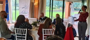 Presentations by Cristian Nila on Effective Communication and by the detective Juan Carlos Arias at the Rotary Club Sevilla International meeting