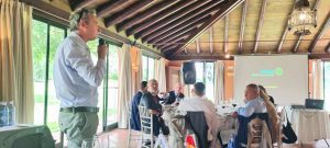 Presentations by Cristian Nila on Effective Communication and by the detective Juan Carlos Arias at the Rotary Club Sevilla International meeting