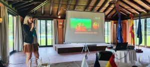 El profesor de la Universidad de Sevilla Joaquín Peña y la empresaria Sara Soriano hablan de Inteligencia Artificial y Transformación Digital en la reunión del Rotary Club Sevilla International