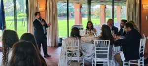 El profesor de la Universidad de Sevilla Joaquín Peña y la empresaria Sara Soriano hablan de Inteligencia Artificial y Transformación Digital en la reunión del Rotary Club Sevilla International