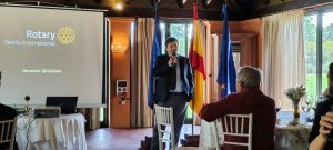 Presentations by Juan José Figueroa, Founder of the Charity Organization Llamarada de Fuego, Lawyer Manuel Marín, and Visit from the Governor’s Delegate Carmen Ortega at Rotary Club Sevilla International