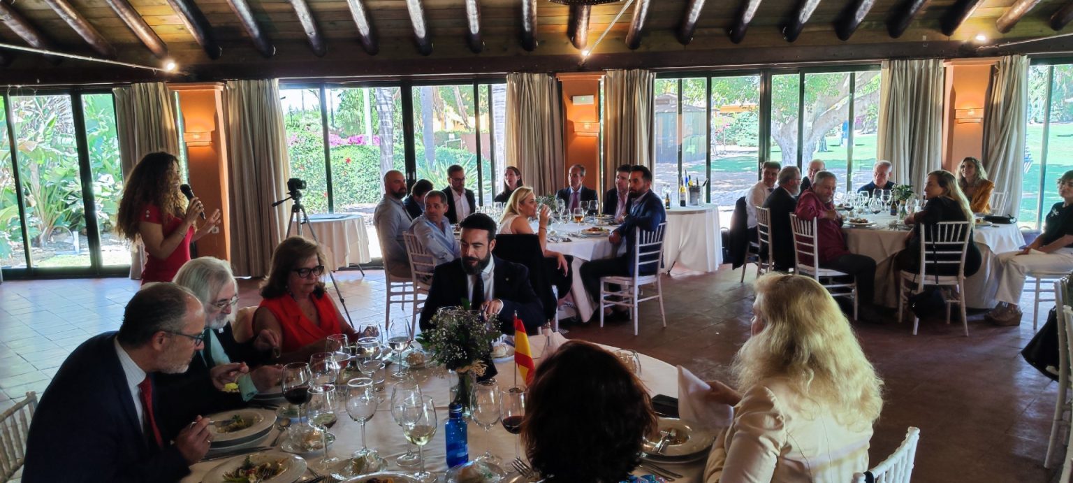 Antonio Guerrero Presents His Foundation at the Rotary Club Sevilla International