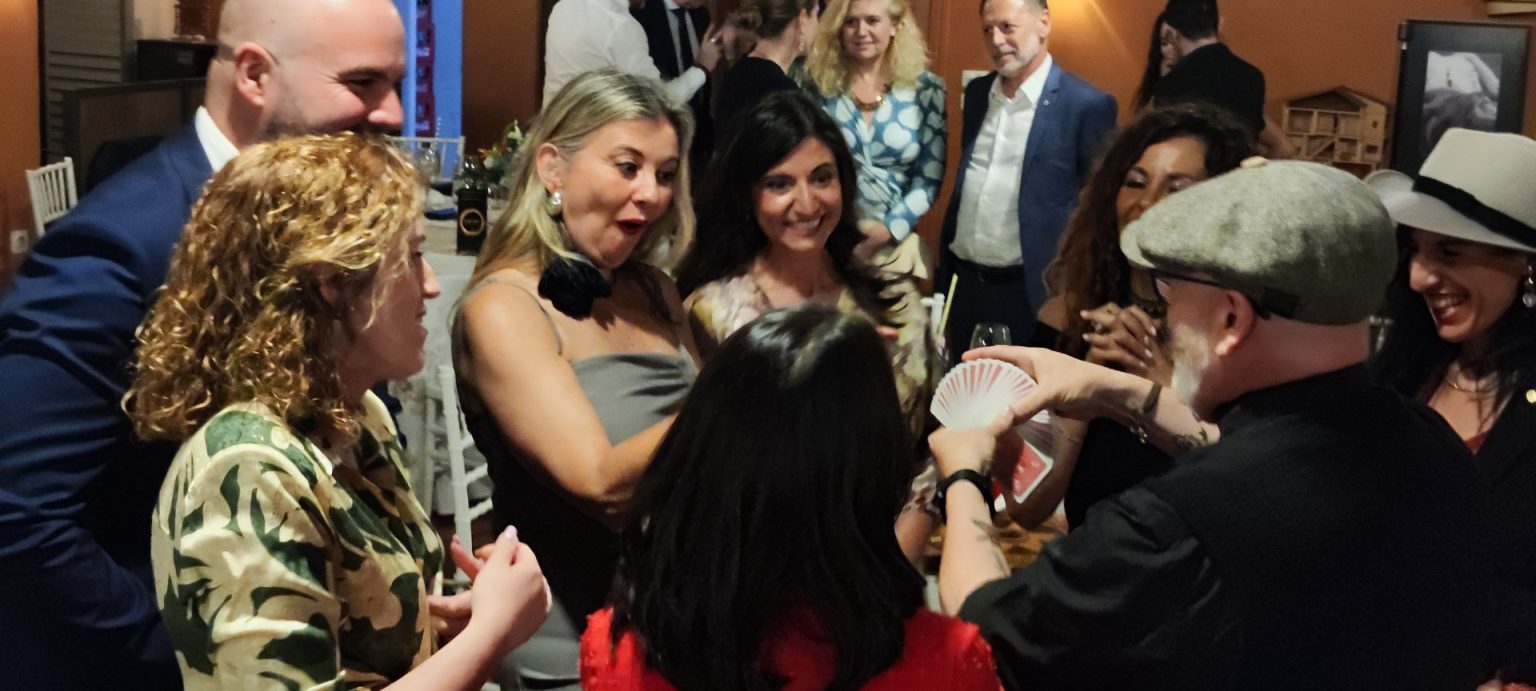 Cena solidaria del Rotary Club Sevilla International a beneficio de la Asociación ASEMO
