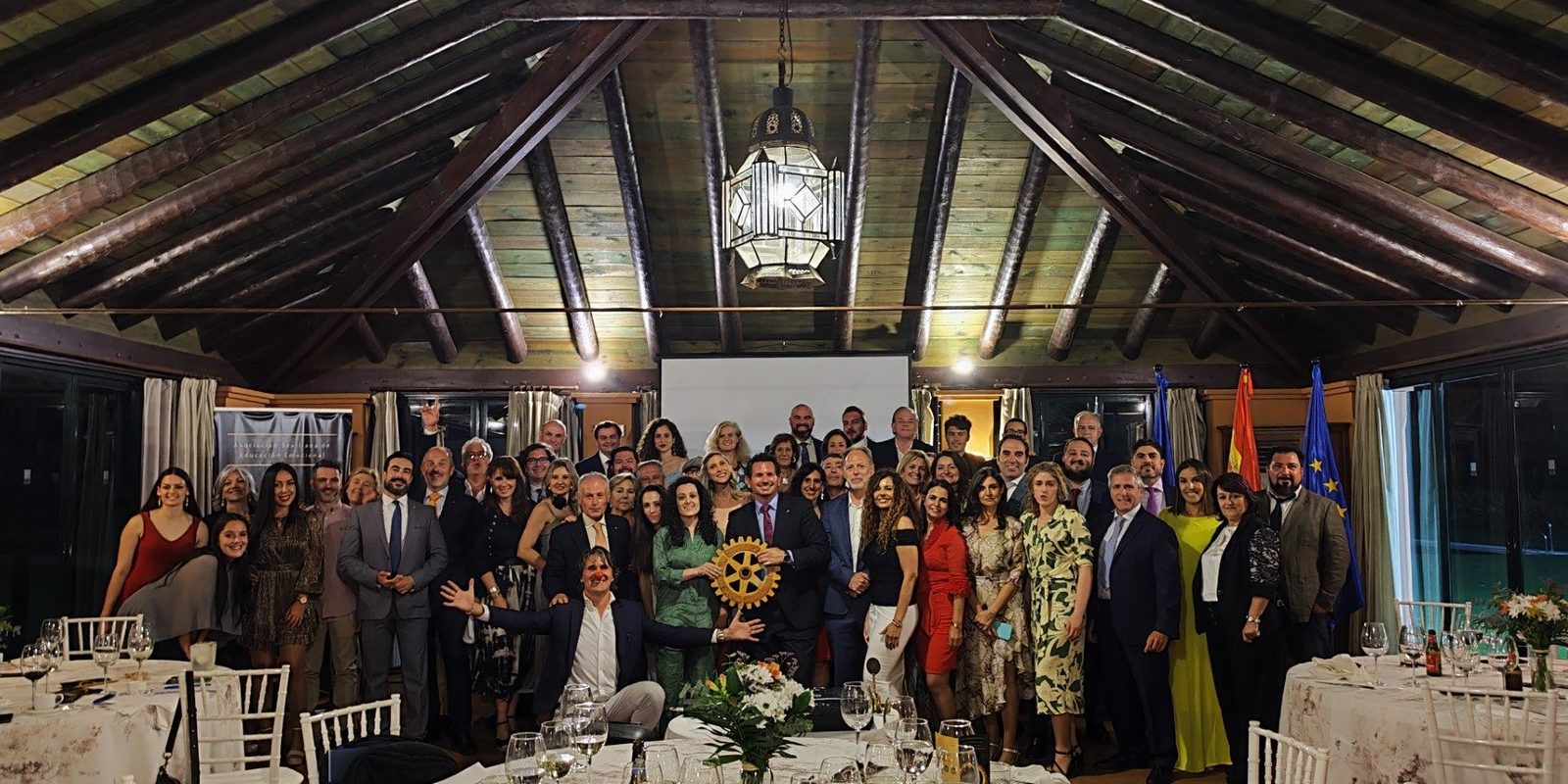 Cena solidaria del Rotary Club Sevilla International a beneficio de la Asociación ASEMO
