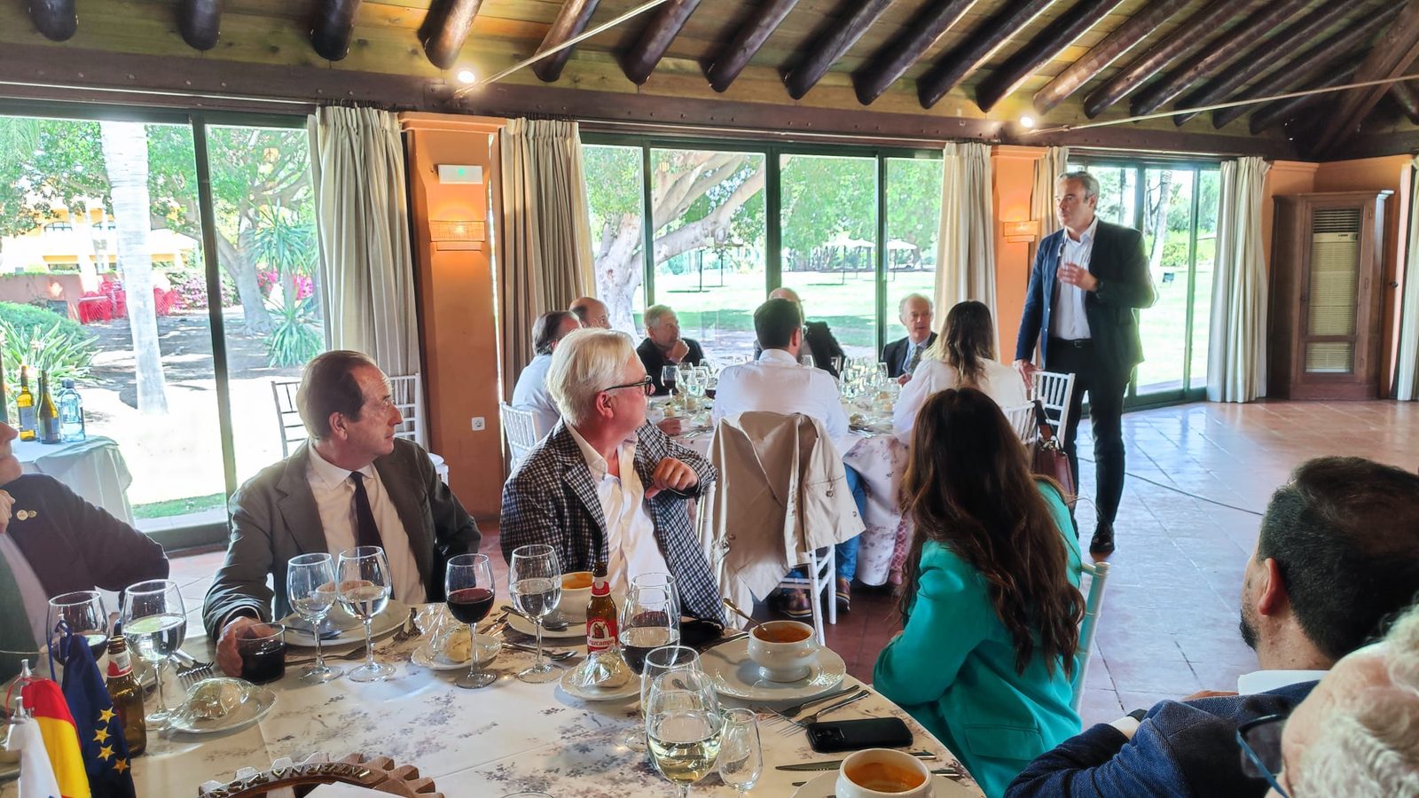 Visit of Victor Javier Elena, District Governor of District 2203, to the Rotary Sevilla International Club and presentation by Antonio Castaño on the Luis Séiquer Social Dentistry Foundation