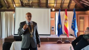 Visit of Victor Javier Elena, District Governor of District 2203, to the Rotary Sevilla International Club and presentation by Antonio Castaño on the Luis Séiquer Social Dentistry Foundation