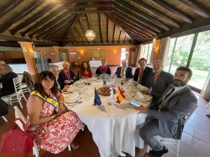 El Rotary Club Sevilla International pasa a ser el club más numeroso de Sevilla y recibe al gobernador del distrito José Ibáñez