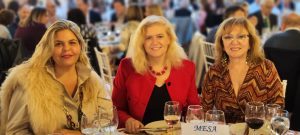 El Rotary Club Sevilla International asiste al almuerzo solidario de AFAR para personas sin hogar