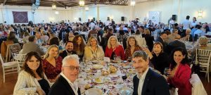 El Rotary Club Sevilla International asiste al almuerzo solidario de AFAR para personas sin hogar