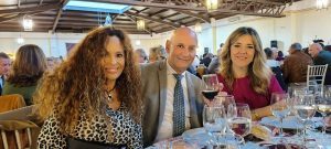 El Rotary Club Sevilla International asiste al almuerzo solidario de AFAR para personas sin hogar