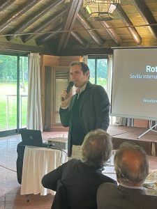 Teodoro García Egea and Antonio Barba Discuss Cryptoeconomics and Digital Law at the Recent Rotary Club Sevilla International Meeting