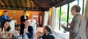 Conferencia del doctor Natalio Cruz en el Rotary Club Sevilla International